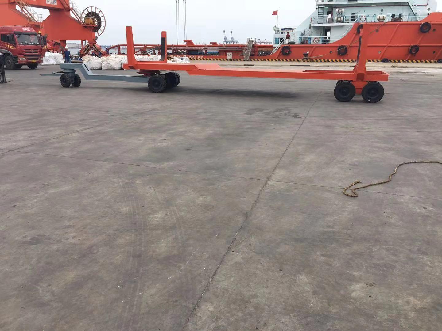 平板掛車廠家產(chǎn)品的底盤該如何保養(yǎng)？